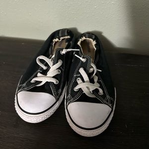 Women’s black converse, low top